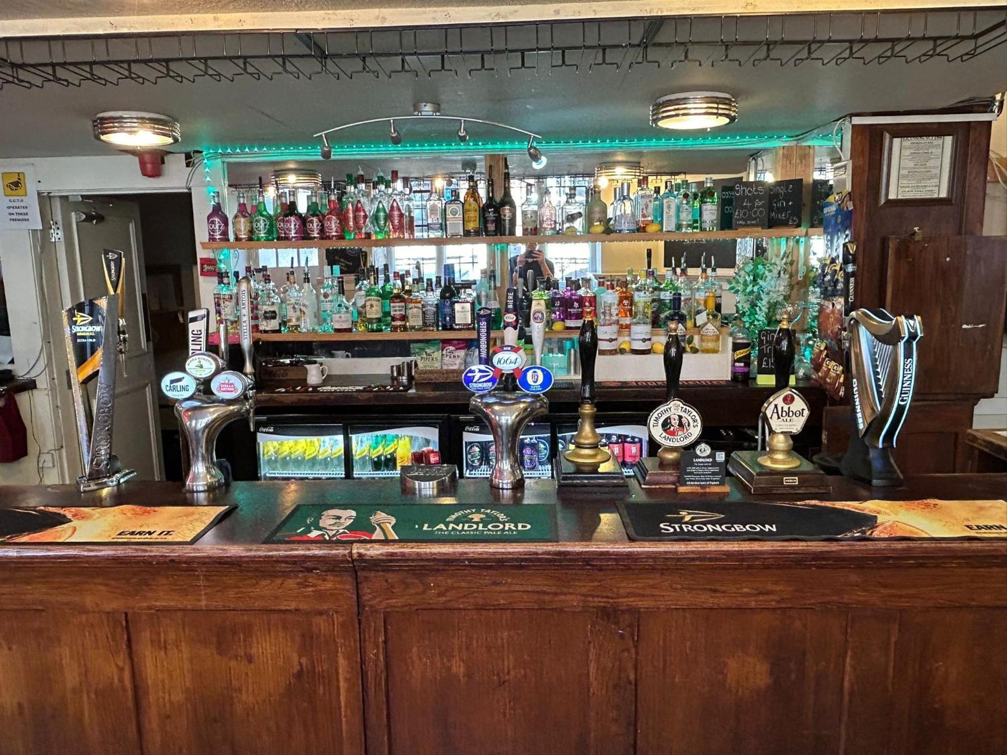 The Hind Hotel Wellingborough Exterior photo