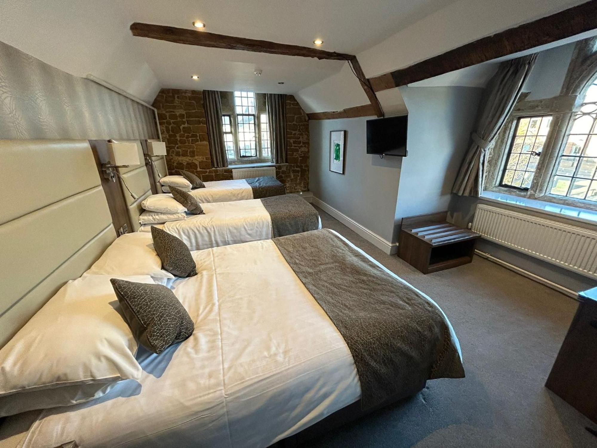 The Hind Hotel Wellingborough Room photo